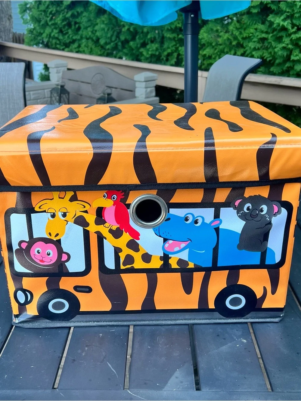 Global Decor Inc. safari bus
